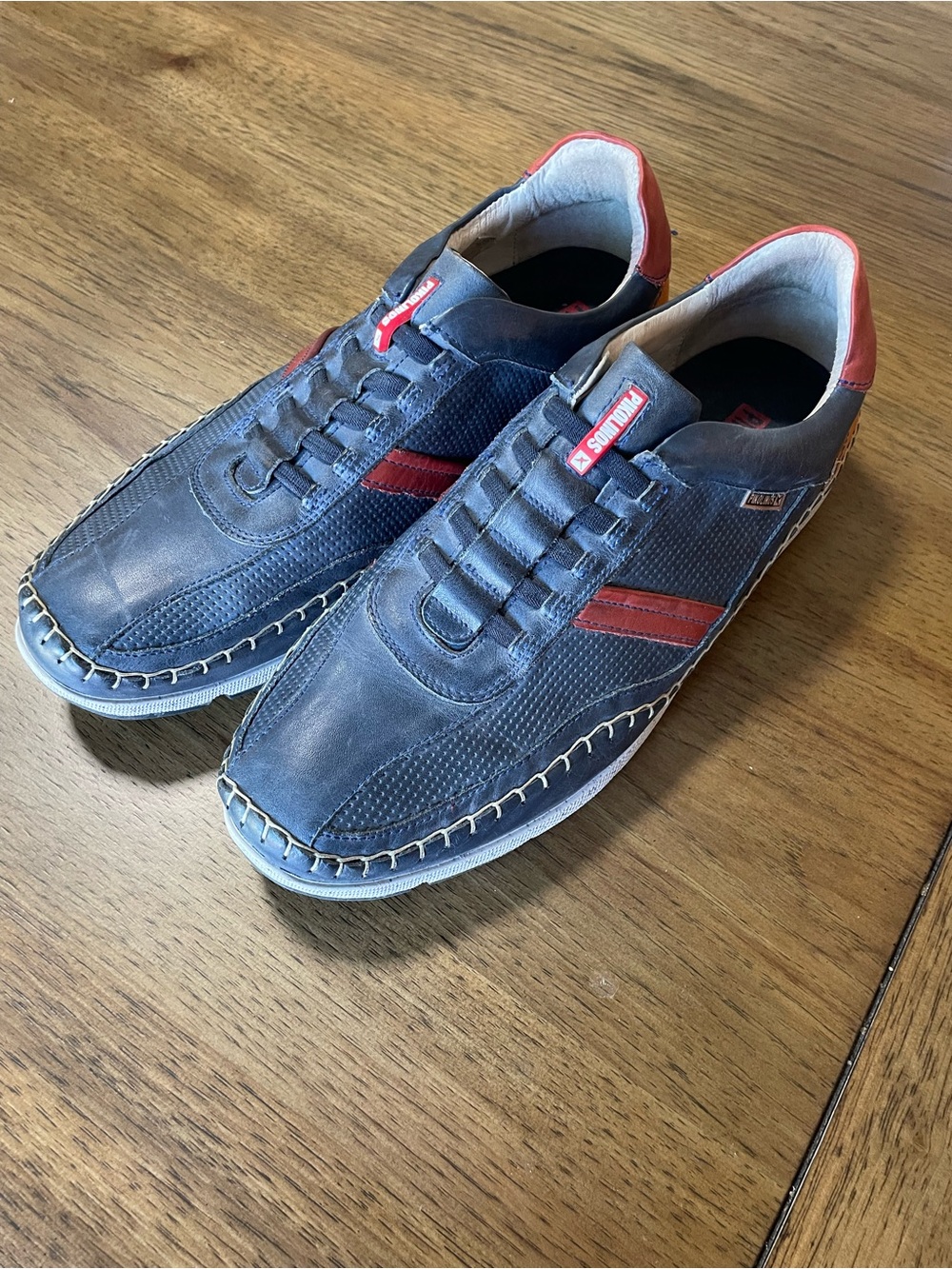 PIKOLINOS Navy and Red Leather Casual Sneakers.